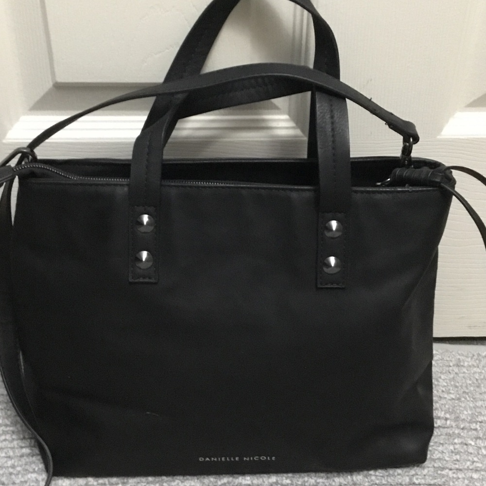 Danielle Nicole Cruella De Ville Embroidered Black Shoulder Bag NWOT - Picture 5 of 10